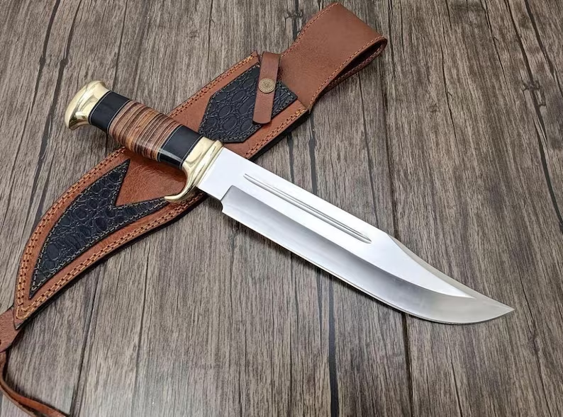 Coltello Bowie fatto a mano in acciaio D2 con fodero