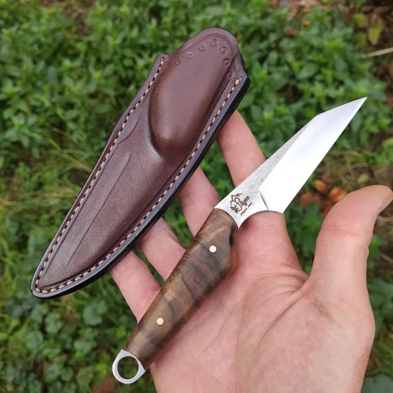 Wharncliffe EDC nož s fiksnom oštricom i kožnom futrolom od Sleipner čelika i turskog oraha,